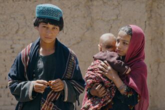 for-roots-of-madness,-a-filmmaker-traveled-to-conflict-zones-to-explore-why-so-many-people-become-refugees