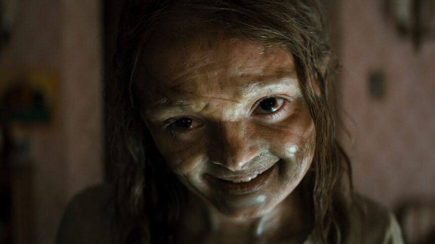 ‘lee-cronin’s-the-mummy’-movie-review:-jack-reynor-and-laia-costa-grapple-with-ancient-evil-and-grand-guignol-gore-in-a-visceral-family-nightmare