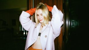 carey-mulligan-turns-to-ballet-in-‘beef’