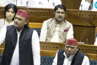 how-many-women-are-in-the-bjp,-asks-akhilesh-yadav-in-lok-sabha