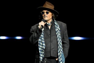 johnny-depp-gets-old-and-gray-as-scrooge-in-‘ebenezer:-a-christmas-carol’-comeback-role