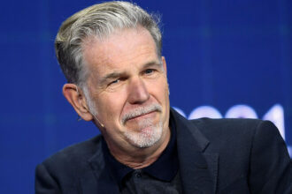 reed-hastings-leaves-netflix’s-board-of-directors