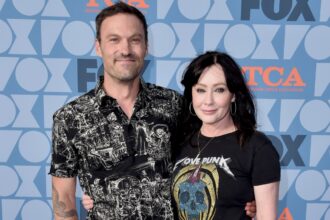 shannen-doherty-confides-in-‘90210’-cast-member-about-cancer-battle,-per-jennie-garth