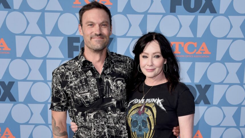 shannen-doherty-confides-in-‘90210’-cast-member-about-cancer-battle,-per-jennie-garth