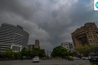 delhi-weather:-thunderstorms-in-delhi-ncr-bring-relief-from-the-scorching-heat,-rain-likely-at-some-places