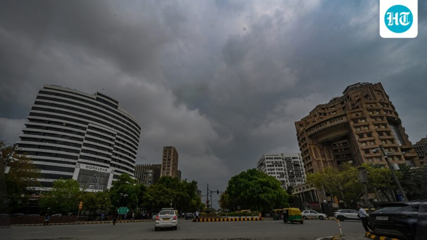 delhi-weather:-thunderstorms-in-delhi-ncr-bring-relief-from-the-scorching-heat,-rain-likely-at-some-places