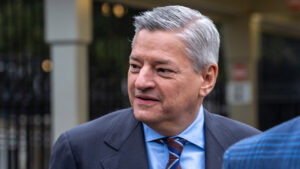 no-hike,-no-hype:-netflix-stock-drops-absent-2026-guidance-boost-here’s-what-the-street-thinks.