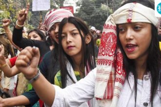 protest-against-drive-to-remove-encroachment-turns-violent,-20-people-injured:-assam-policemen