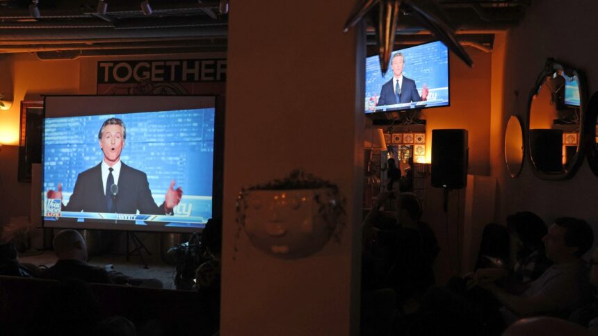 comedians-and-online-personalities-are-overtaking-television-and-newspapers-as-primary-news-sources