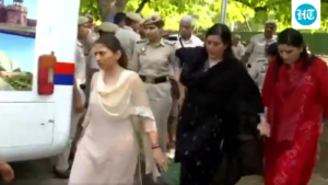 bjp-mps-bansuri-swaraj-and-raksha-khadse-arrested-during-protest-march-to-rahul-gandhi’s-residence