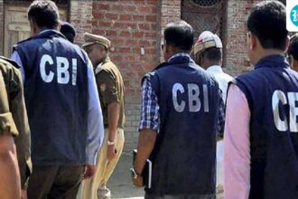 the-central-bank-of-iraq-arrests-the-deputy-director-of-the-general-directorate-of-civil-aviation,-a-senior-executive-of-a-private-company,-in-a-bribery-case
