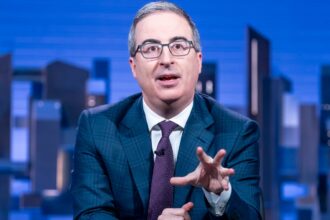 john-oliver-mocks-trump-for-calling-pope-‘weak-on-crime’:-‘okay,-but-who-cares?’