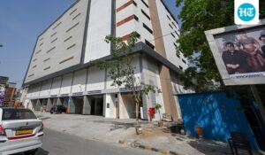 parking-paradox:-empty-lots,-choked-streets