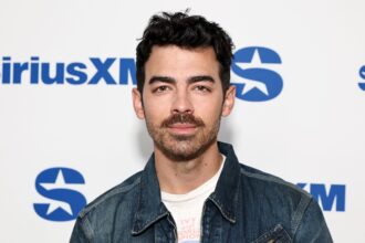 who-is-tatiana-gabriella?-5-things-to-know-about-joe-jonas’-new-girlfriend