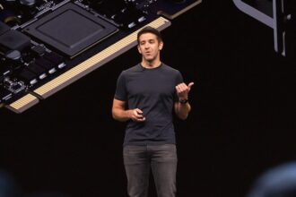 who-is-john-ternos?-5-things-to-know-about-tim-cook’s-successor-as-apple-ceo