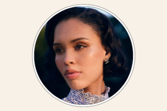 fashion-and-lifestyle-creator-nara-smith-signs-with-collection-(exclusive)