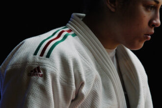 “agon”-review:-science-and-sports-collide-in-a-sublime-artistic-study-of-three-female-athletes-facing-disaster