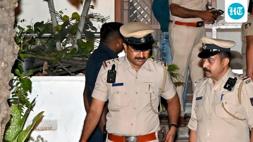 jee-student-found-hanging-in-patna;-police-recover-a-suicide-note-from-the-room