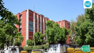 tamil-nadu-and-bengal-election-commission-seizures-cross-rs-1,000-crore-ahead-of-assembly-elections