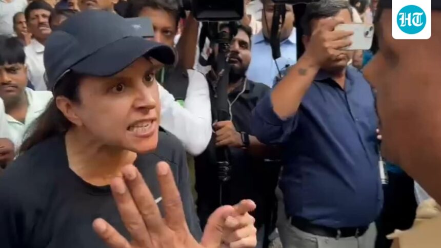 ‘anger-could-have-been-expressed-in-a-different-way’:-bjp’s-girish-mahajan-after-woman-confronted-him-over-traffic-chaos