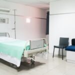 treatment-in-private-hospitals-has-become-cheaper?-the-ministry-of-health-is-considering-setting-a-ceiling-on-bills,-according-to-a-report