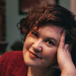 hot-rivalry-author-rachel-reid-receives-the-women-in-entertainment-canada-award-from-the-hollywood-reporter