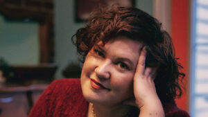 hot-rivalry-author-rachel-reid-receives-the-women-in-entertainment-canada-award-from-the-hollywood-reporter