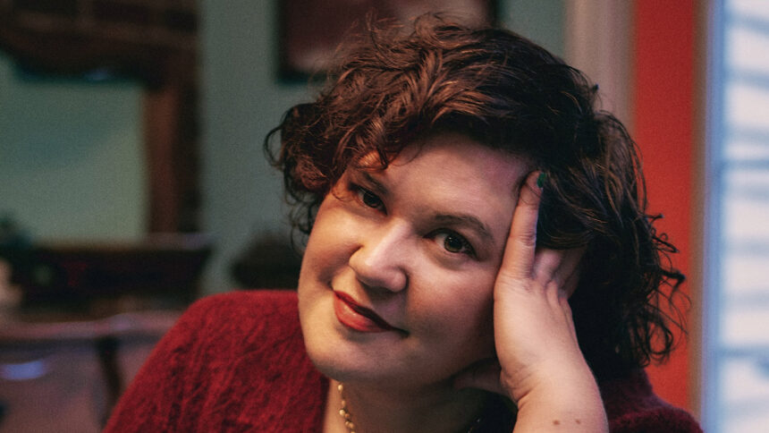 hot-rivalry-author-rachel-reid-receives-the-women-in-entertainment-canada-award-from-the-hollywood-reporter