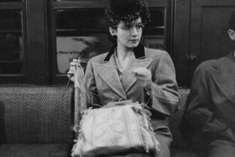 did-teenage-stanley-kubrick-secretly-film-your-grandmother-on-the-new-york-city-subway?