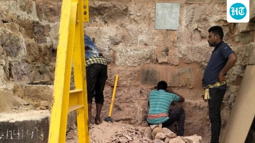 odisha:-asi-has-started-removing-sand-at-the-‘jagamohan’-of-konark-sun-temple-after-a-century