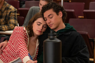 in-the-trailer-for-off-campus,-college-students-strike-up-a-romantic-hockey-dating-deal