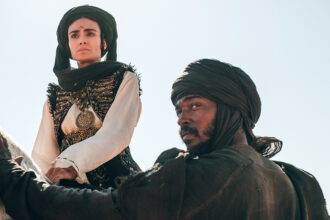 ‘desert-warrior’-movie-review:-anthony-mackie-and-ben-kingsley-star-in-an-elaborate-saudi-epic