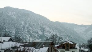 a-powerful-explosion-has-been-reported-in-kishtwar-in-jammu-and-kashmir,-and-the-army-refutes-reports-of-a-plane-crash