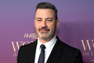 jimmy-kimmel-serves-white-house-reporters-a-roast-dinner-that-trump-didn’t-want