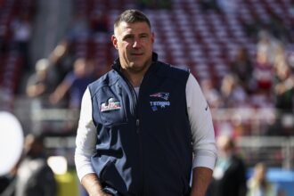 mike-vrabel-net-worth-and-salary:-how-much-money-does-the-patriots-coach-make