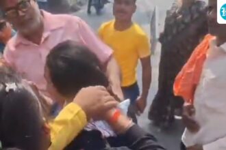 bjp-mla-suffers-burn-injury-while-setting-fire-to-effigy-of-akhilesh-yadav,-sp-leader-shares-video