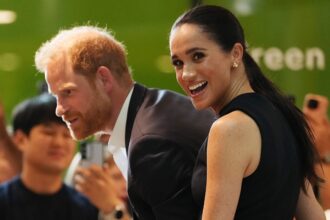 royalists-urge-prince-harry-to-divorce-meghan-and-marry-a-(white)-british-woman.