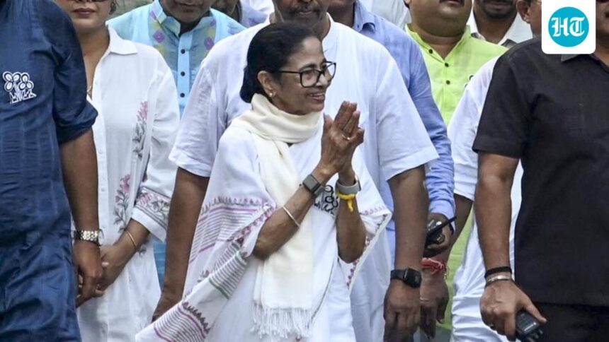 mamata-banerjee-accuses-central-forces-of-escorting-criminals-to-evm-strong-rooms
