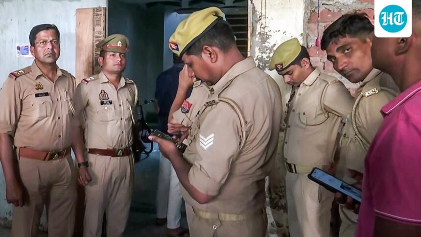 a-up-man-was-caught-conducting-home-guard-test-on-behalf-of-another-candidate-during-biometric-verification