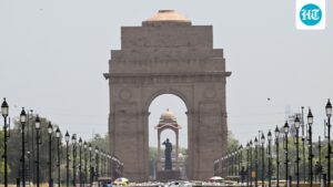 light-rain-likely-in-delhi-tonight;-the-imd-issues-a-yellow-alert