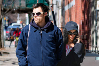 harry-styles-and-zoe-kravitz-are-engaged