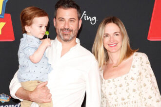 jimmy-kimmel’s-children:-everything-you-need-to-know-about-his-four-children