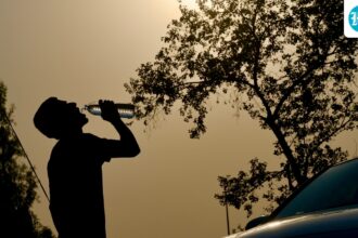 rains-are-likely-to-ease-in-delhi-today-with-temperature-rising-to-423-degrees-celsius,-33-degrees-celsius-above-normal.
