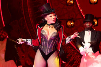 megan-thee-stallion-exits-‘moulin-rouge’-early-in-wake-of-split-from-nba-star-klay-thompson