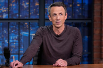 seth-meyers-questions-trump’s-heading-to-the-white-house-hall-after-the-failed-assassination-attempt
