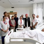 akhilesh-visits-bjp-mla-who-was-injured-while-burning-his-effigy:-‘we-don’t-want-the-flames-of-strife’