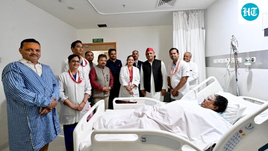 akhilesh-visits-bjp-mla-who-was-injured-while-burning-his-effigy:-‘we-don’t-want-the-flames-of-strife’