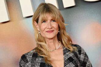 laura-dern-sits-in-for-the-white-lotus-following-the-departure-of-helena-bonham-carter