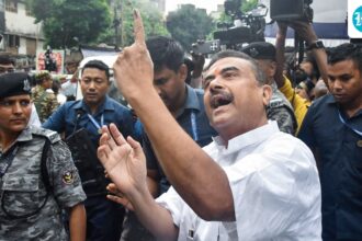 suvindu’s-“hindu”-slogans,-then-the-charge-of-“arrest”-against-mamata-in-bhabanipur-after-they-both-cast-their-votes-in-a-big-direct-fight.