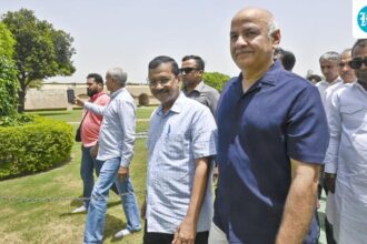 ‘one-more-last-chance’:-supreme-court-judge-sets-new-deadline-for-kejriwal,-sisodia